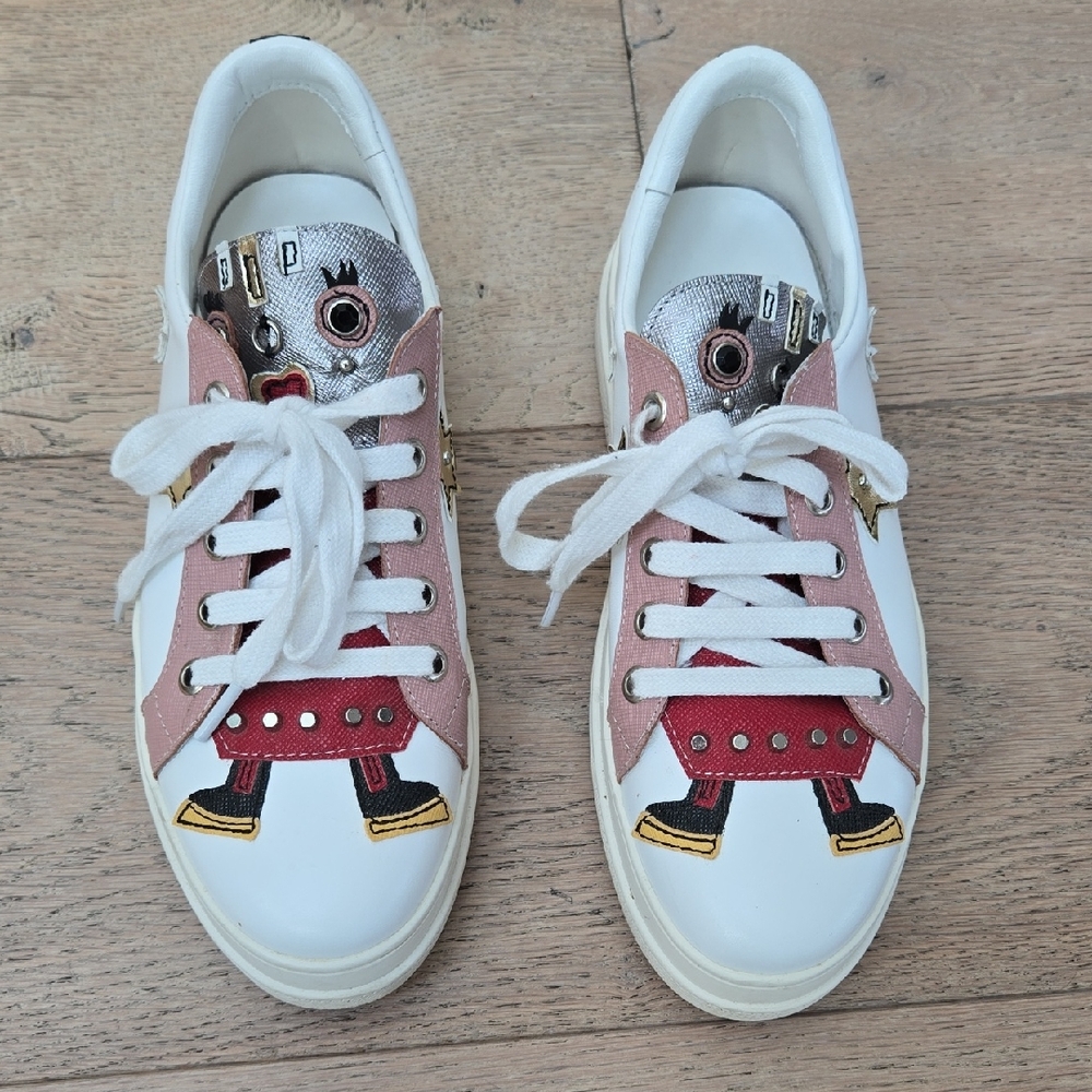 Trendy White and Pink Women's Sneakers